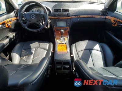 Zdjęcie 8 z 12 samochodu: 2009 MERCEDES-BENZ E 350 VIN:WDBUF56X09B419774 - miniatura