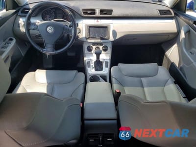 Zdjęcie 8 z 12 samochodu: 2009 VOLKSWAGEN PASSAT TURBO VIN:WVWJK73C99P048064 - miniatura