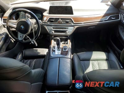 Zdjęcie 8 z 12 samochodu: 2022 BMW 750 XI VIN:WBA7U2C06NCG82513 - miniatura