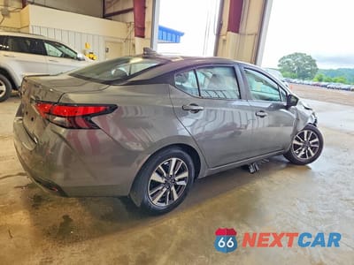 Trzecie zdjęcie samochodu z tyłu: 2025 NISSAN VERSA SV VIN:3N1CN8EV6SL840343 - miniatura