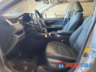 Zdjęcie 7 z 14 samochodu: 2021 TOYOTA RAV4 XLE VIN:2T3P1RFV6MW226905 - miniatura