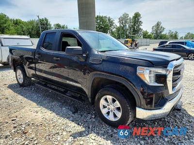 Czwarte zdjęcie samochodu z boku: 2019 GMC SIERRA K1500 VIN:1GTR9AEF7KZ300049 - miniatura