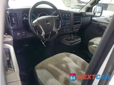 Zdjęcie 8 z 13 samochodu: 2018 CHEVROLET EXPRESS G3500 VIN:1GCZGGFG0J1332449 - miniatura