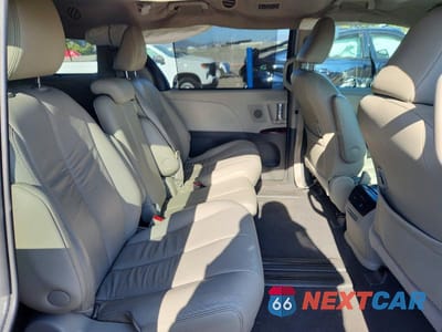 Zdjęcie 11 z 13 samochodu: 2011 TOYOTA SIENNA XLE 8-PASSENGER VIN:5TDYK3DC5BS088255 - miniatura