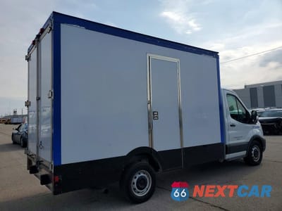 Trzecie zdjęcie samochodu z tyłu: 2023 FORD TRANSIT REFRIGERATED BOX TRUCK VIN:1FDBW5ZGXPKA24126 - miniatura