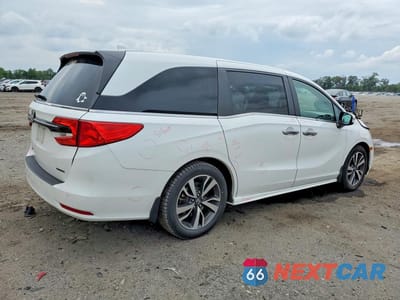 Trzecie zdjęcie samochodu z tyłu: 2021 HONDA ODYSSEY TOURING VIN:5FNRL6H83MB035733 - miniatura