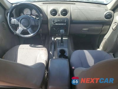 Zdjęcie 8 z 12 samochodu: 2002 JEEP LIBERTY VIN:1J4GL48K12W229770 - miniatura