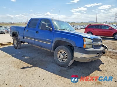 Czwarte zdjęcie samochodu z boku: 2003 CHEVROLET SILVERADO K2500 HEAVY DUTY VIN:1GCHK23U73F177878 - miniatura