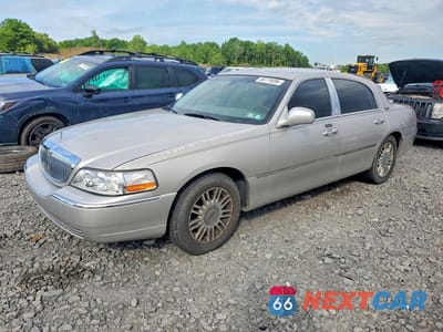 2011 LINCOLN TOWN CAR SIGNATURE LIMITED 2LNBL8CV0BX756904 - główne zdjęcie licytacji z USA - miniatura