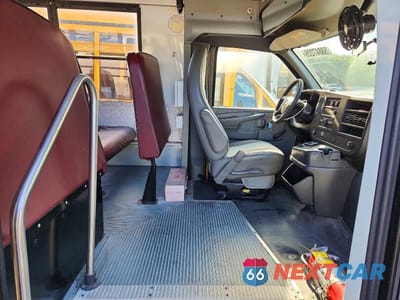 Piąte zdjęcie samochodu w środku: 2010 THOMAS MINOTOUR G3500 - SCHOOL BUS VIN:1GB6G3AG9A1131303 - miniatura