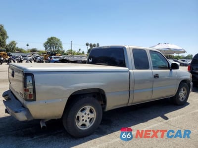 Trzecie zdjęcie samochodu z tyłu: 2002 GMC NEW SIERRA C1500 VIN:2GTEC19XX21217159 - miniatura