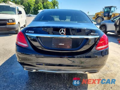 Zdjęcie 6 z 12 samochodu: 2018 MERCEDES-BENZ C 300 4MATIC VIN:55SWF4KB8JU258069 - miniatura