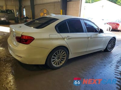 Trzecie zdjęcie samochodu z tyłu: 2018 BMW 320 XI VIN:WBA8E5G52JNU46946 - miniatura
