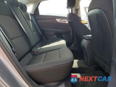 Zdjęcie 10 z 12 samochodu: 2024 KIA FORTE LXS VIN:3KPF24AD8RE715500 - miniatura