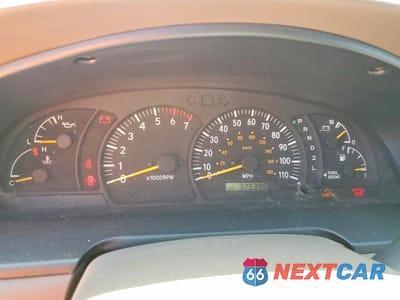 Zdjęcie 9 z 12 samochodu: 2002 TOYOTA TUNDRA ACCESS CAB LIMITED VIN:5TBBT48162S289561 - miniatura