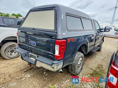 Trzecie zdjęcie samochodu z tyłu: 2017 FORD F250 SUPER DUTY VIN:1FTBF2B63HEC52697 - miniatura