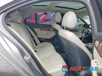 Zdjęcie 10 z 12 samochodu: 2015 MERCEDES-BENZ C 300 4MATIC VIN:55SWF4KB7FU005347 - miniatura