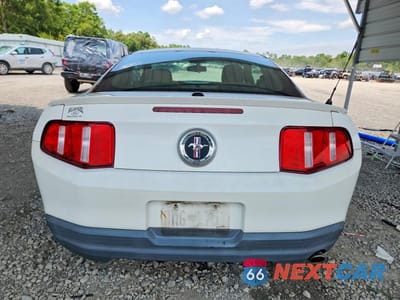 Zdjęcie 6 z 12 samochodu: 2010 FORD MUSTANG VIN:1ZVBP8AN6A5104393 - miniatura