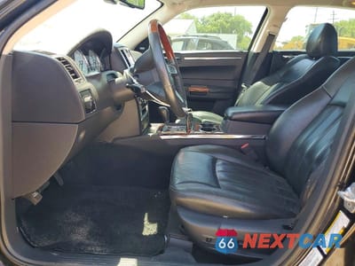 Zdjęcie 7 z 12 samochodu: 2010 CHRYSLER 300C VIN:2C3CA6CT3AH211343 - miniatura