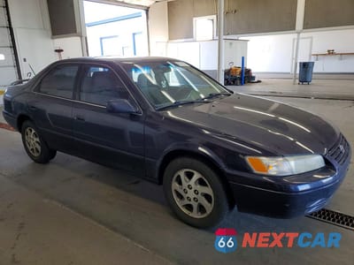 Czwarte zdjęcie samochodu z boku: 1999 TOYOTA CAMRY LE V6 VIN:4T1BF22K2XU082314 - miniatura