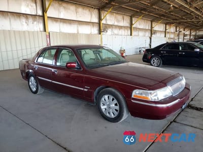 Czwarte zdjęcie samochodu z boku: 2004 MERCURY GRAND MARQUIS LS VIN:2MEHM75W94X604665 - miniatura