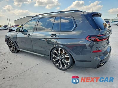 Drugie zdjęcie samochodu z przodu: 2025 BMW X7 XDRIVE40I VIN:5UX23EM05S9W41486 - miniatura
