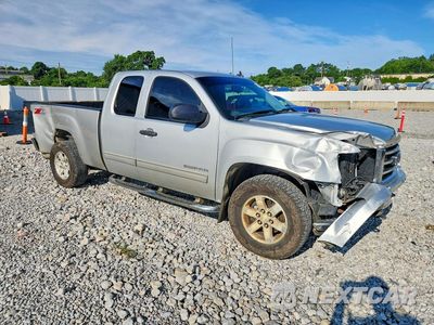 Czwarte zdjęcie samochodu z boku: 2013 GMC SIERRA K1500 SLE VIN:1GTR2VE72DZ217085 - miniatura