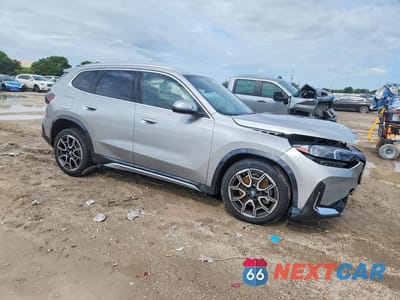 Czwarte zdjęcie samochodu z boku: 2026 BMW X1 XDRIVE28I VIN:WBX73EF0XT5609522 - miniatura