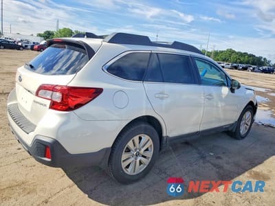 Trzecie zdjęcie samochodu z tyłu: 2018 SUBARU OUTBACK 2.5I PREMIUM VIN:4S4BSAHC7J3249401 - miniatura