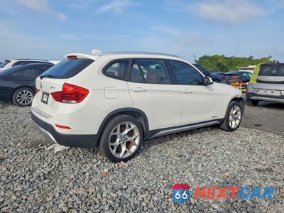 Trzecie zdjęcie samochodu z tyłu: 2014 BMW X1 SDRIVE28I VIN:WBAVM1C54EVW53302 - miniatura