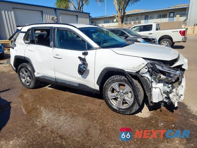 Czwarte zdjęcie samochodu z boku: 2024 TOYOTA RAV4 HYBRID XLE VIN:4T3RWRFV2RU135325 - miniatura