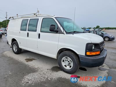 Czwarte zdjęcie samochodu z boku: 2015 CHEVROLET EXPRESS G2500 VIN:1GCWGFCF4F1275091 - miniatura