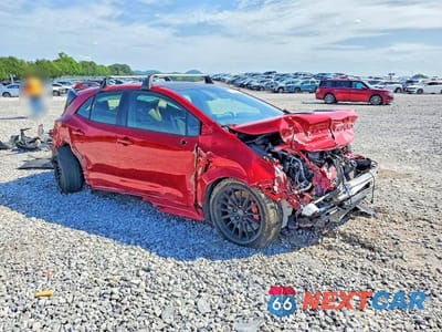 Czwarte zdjęcie samochodu z boku: 2025 TOYOTA GR COROLLA PREMIUM PLUS VIN:JTNABAAE7SA023105 - miniatura