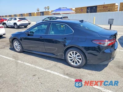 Drugie zdjęcie samochodu z przodu: 2023 TOYOTA CAMRY LE VIN:4T1C11AK5PU122822 - miniatura