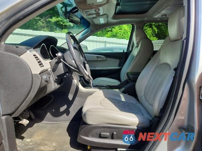 Zdjęcie 7 z 13 samochodu: 2010 CHEVROLET TRAVERSE LTZ VIN:1GNLRHED0AS116342 - miniatura