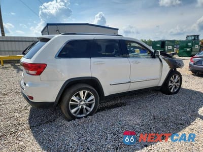 Trzecie zdjęcie samochodu z tyłu: 2012 JEEP GRAND CHEROKEE LAREDO VIN:1C4RJEAG3CC291111 - miniatura