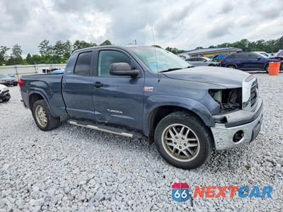 Czwarte zdjęcie samochodu z boku: 2007 TOYOTA TUNDRA DOUBLE CAB SR5 VIN:5TFRV541X7X013025 - miniatura