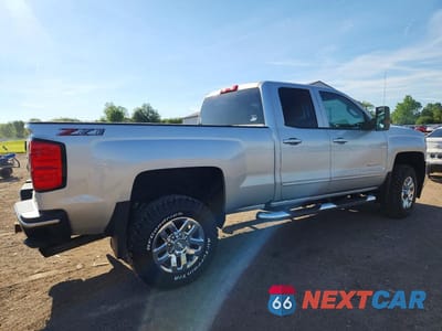 Trzecie zdjęcie samochodu z tyłu: 2019 CHEVROLET SILVERADO K2500 HEAVY DUTY LT VIN:2GC2KSEGXK1126863 - miniatura