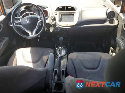 Zdjęcie 8 z 13 samochodu: 2011 HONDA FIT SPORT VIN:JHMGE8H67BS008755 - miniatura