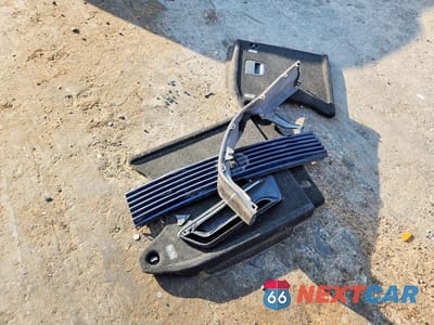Zdjęcie 13 z 14 samochodu: 2005 SCION XB VIN:JTLKT334850203732 - miniatura