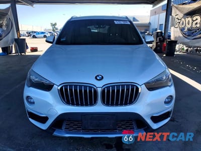 Piąte zdjęcie samochodu w środku: 2018 BMW X1 SDRIVE28I VIN:WBXHU7C37J5H40662 - miniatura