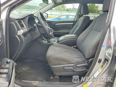 Zdjęcie 7 z 13 samochodu: 2016 TOYOTA HIGHLANDER LE VIN:5TDZKRFH0GS178467 - miniatura
