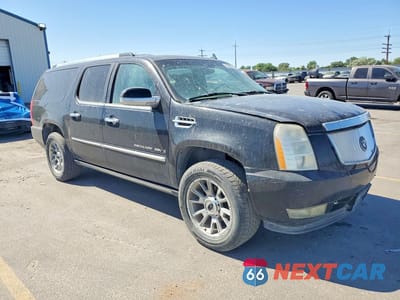 Czwarte zdjęcie samochodu z boku: 2007 CADILLAC ESCALADE ESV VIN:1GYFK66807R280605 - miniatura