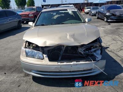 Piąte zdjęcie samochodu w środku: 2001 TOYOTA CAMRY LE V6 VIN:JT2BF22K010310113 - miniatura