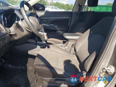 Zdjęcie 7 z 13 samochodu: 2020 MITSUBISHI OUTLANDER SPORT SE VIN:JA4AP4AU6LU029065 - miniatura