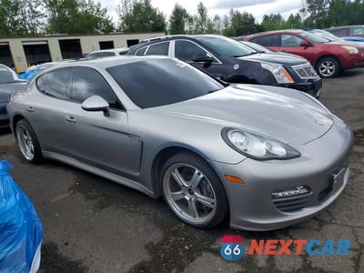 Czwarte zdjęcie samochodu z boku: 2011 PORSCHE PANAMERA 2 VIN:WP0AA2A75BL011151 - miniatura