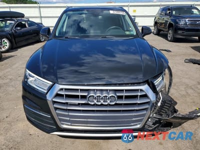 Piąte zdjęcie samochodu w środku: 2019 AUDI Q5 PREMIUM VIN:WA1ANAFY3K2131143 - miniatura
