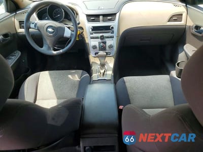 Zdjęcie 8 z 12 samochodu: 2010 CHEVROLET MALIBU LS VIN:1G1ZA5EB2AF111992 - miniatura