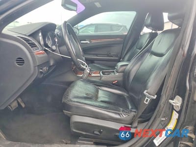 Zdjęcie 7 z 13 samochodu: 2012 CHRYSLER 300 LIMITED VIN:2C3CCACG2CH308570 - miniatura