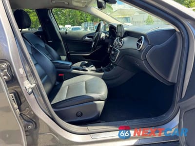 Zdjęcie 11 z 13 samochodu: 2015 MERCEDES-BENZ GLA 250 4MATIC VIN:WDCTG4GB4FJ079824 - miniatura